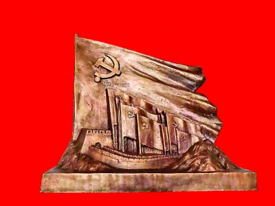 靳敬泽献给党的雕塑——星火燎原