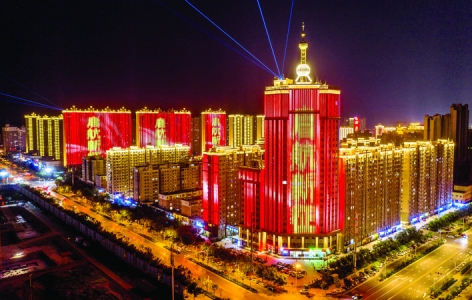 运城市区50余栋高楼点亮飘红,喜迎建党100周年