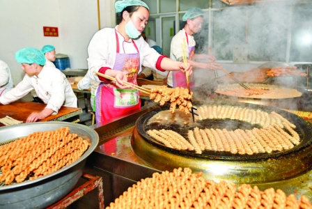 麻花饼子鸡蛋枣——稷山四宝