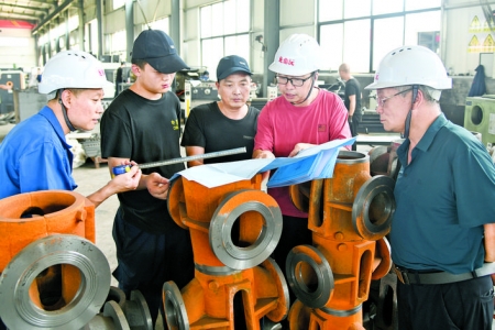 山西龙鼎沅机械重工装备企业创新发展中党员担当