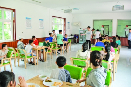 这样的暑期公益课堂带托管，家长不再“头痛”