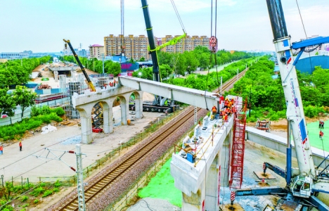 柳河东路跨越南同蒲铁路立交桥