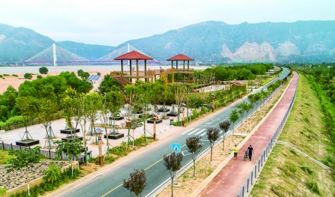 黄河一号旅游公路河津段禹门口黄河大桥风景