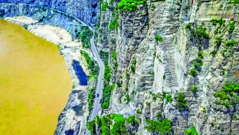 鱼跃龙门（河津市龙门）_河东八景（十七）