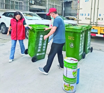 运城市果业发展中心帮扶创建文明社区