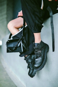 闪耀、精致、新鲜  都市女性时尚鞋履，STACCATO！