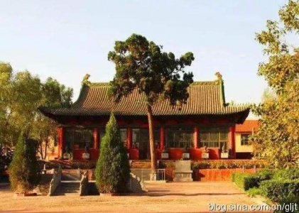 峨嵋岭，如同运城的脊梁