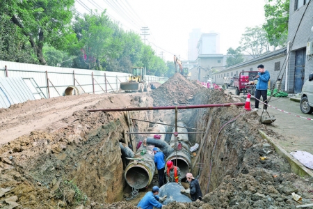 运城市加快推进中心城区今年集中供热供暖管道扩网工程建设与分户改造