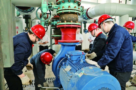 运城市加快推进中心城区今年集中供热供暖管道扩网工程建设与分户改造