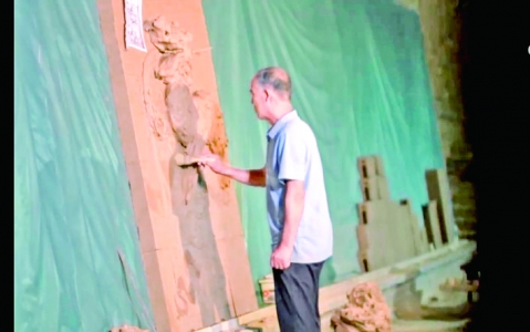 河津砖雕匠人吕仁义