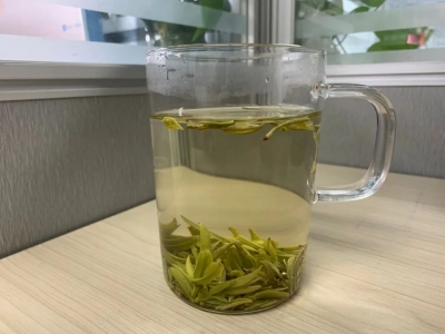 老爸喝的龙井茶，运城娃给老大卖回去了吗