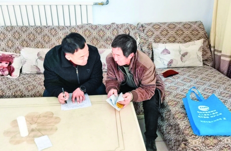 运城市医保局入户走访脱贫户