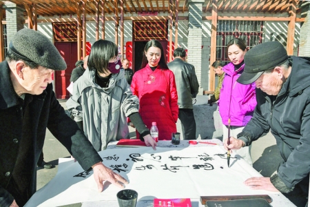 闻喜文化宣传小分队基层一线宣传全会精神