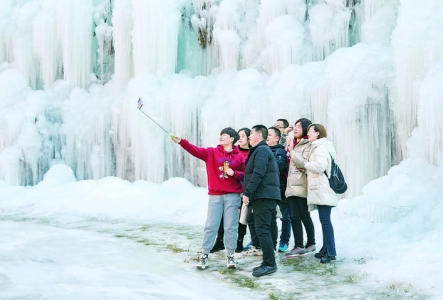 绛北大峡谷冰挂